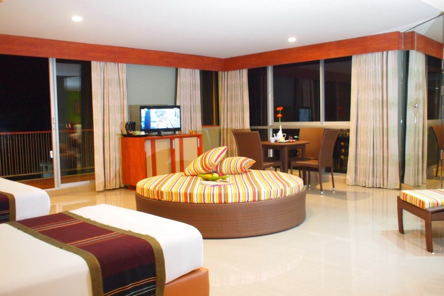 LongBeach Cha-am Hotel | Sleep Family Space | Longbeach Family Suite | โรงแรมลองบีช ชะอํา