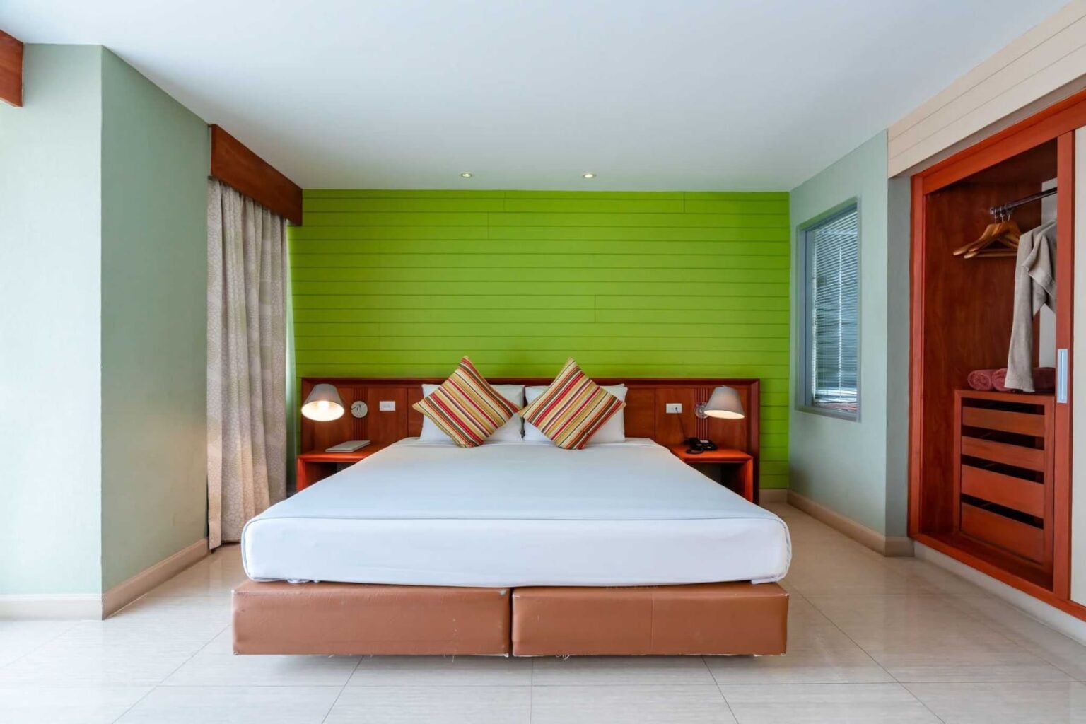 LongBeach Cha-am Hotel | Sleep Suite | We Suite | โรงแรมลองบีช ชะอํา
