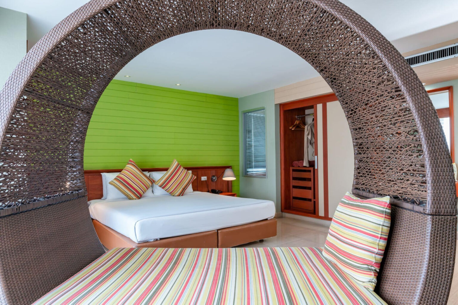 LongBeach Cha-am Hotel | Sleep Suite | We Suite | โรงแรมลองบีช ชะอํา