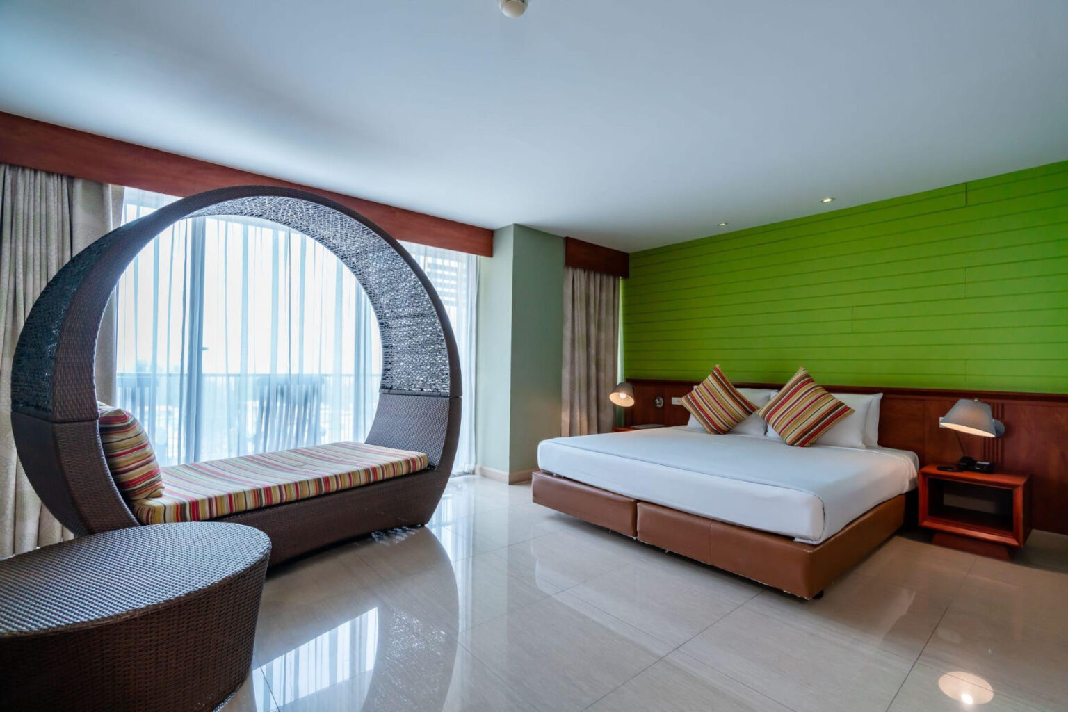 LongBeach Cha-am Hotel | Sleep Suite | We Suite | โรงแรมลองบีช ชะอํา