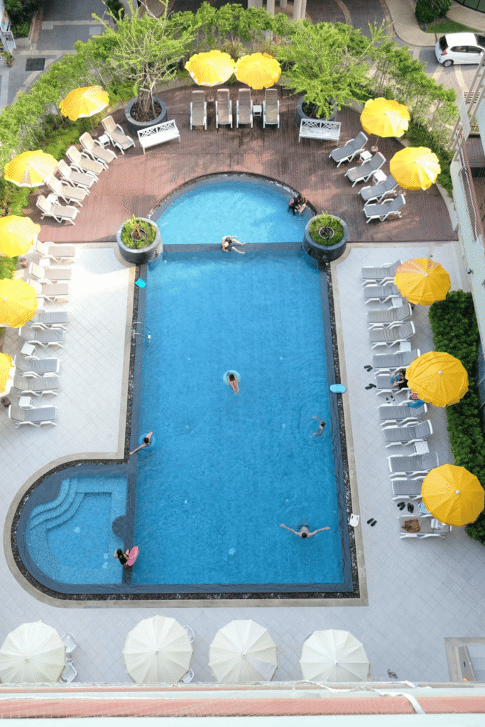 LongBeach Cha-am Hotel | โรงแรมลองบีช ชะอํา